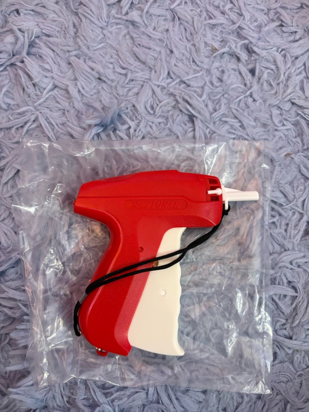 Tag Gun - Picture 2 of 4